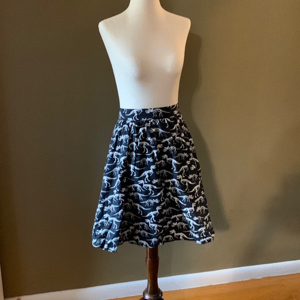 XS Retrolicious Dinosaur Skeleton Skirt (with POCKETS!)